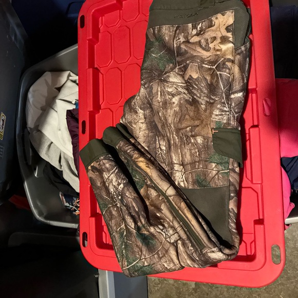 Under Armour Camouflage Hunting Pants - Picture 3 of 3